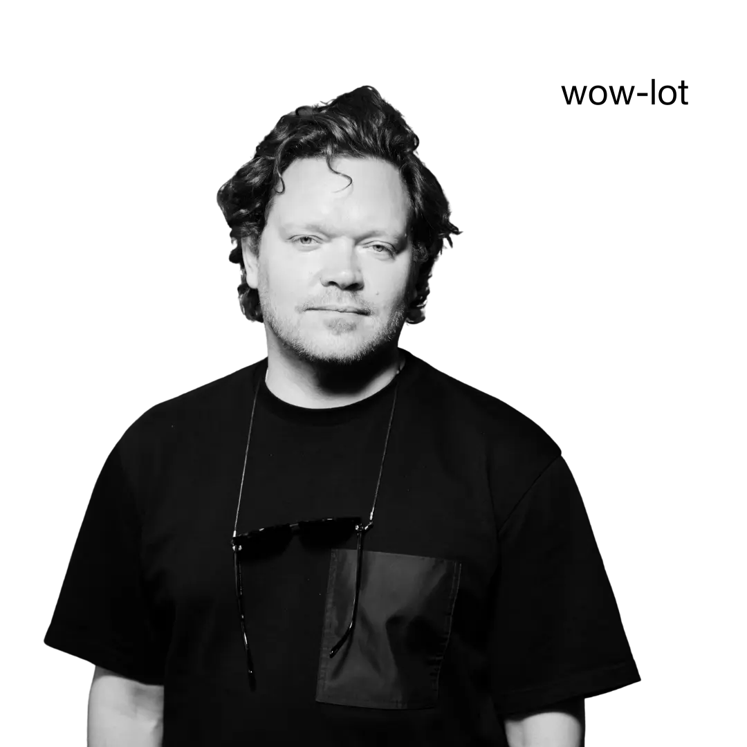 Михаил Китаев — продюсер, руководитель Плюс Студии, глава производства оригинального контента Кинопоиска, сооснователь кинокомпании Bubble Studios